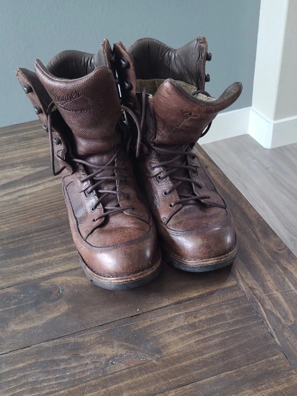 Danner Mens 42511 Frontier 400 Gram Gore-Tex Waterproof Leather Boots Size 11